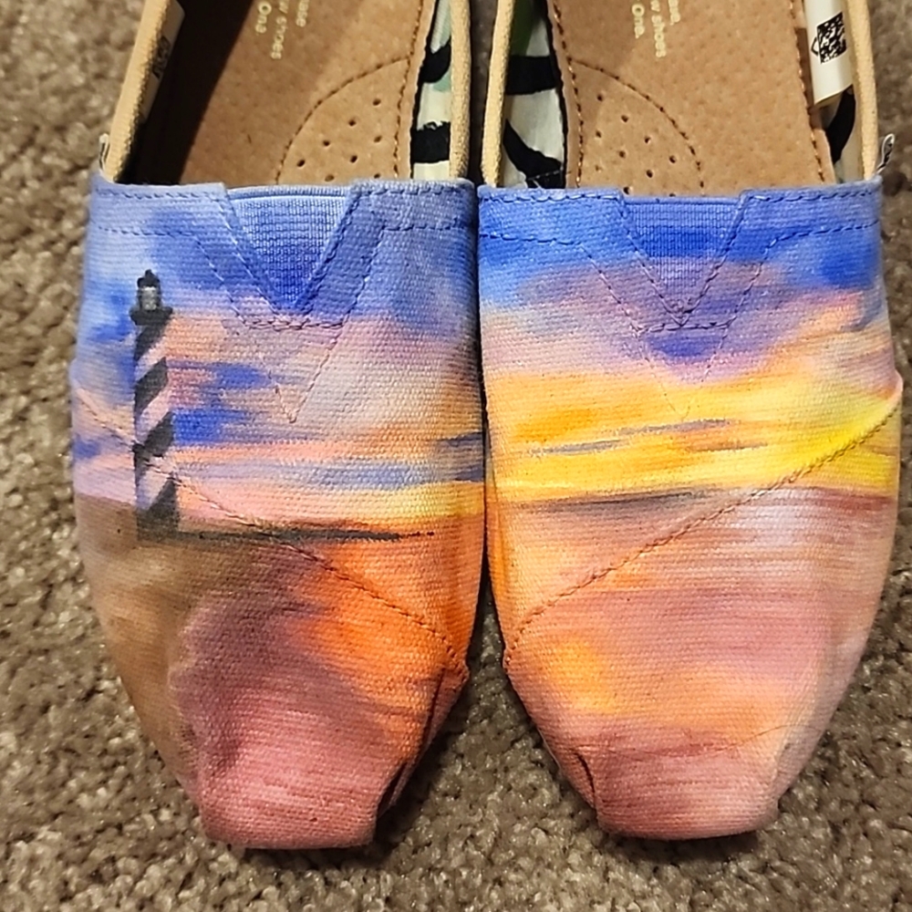 Custom Painted Lighthouse TOMS